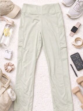 PINK Victoria’s Secret Sage Green Cargo Pocket Leggings XL High Rise